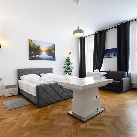 Apartments 4 You Red Star 8 Вена Экстерьер фото