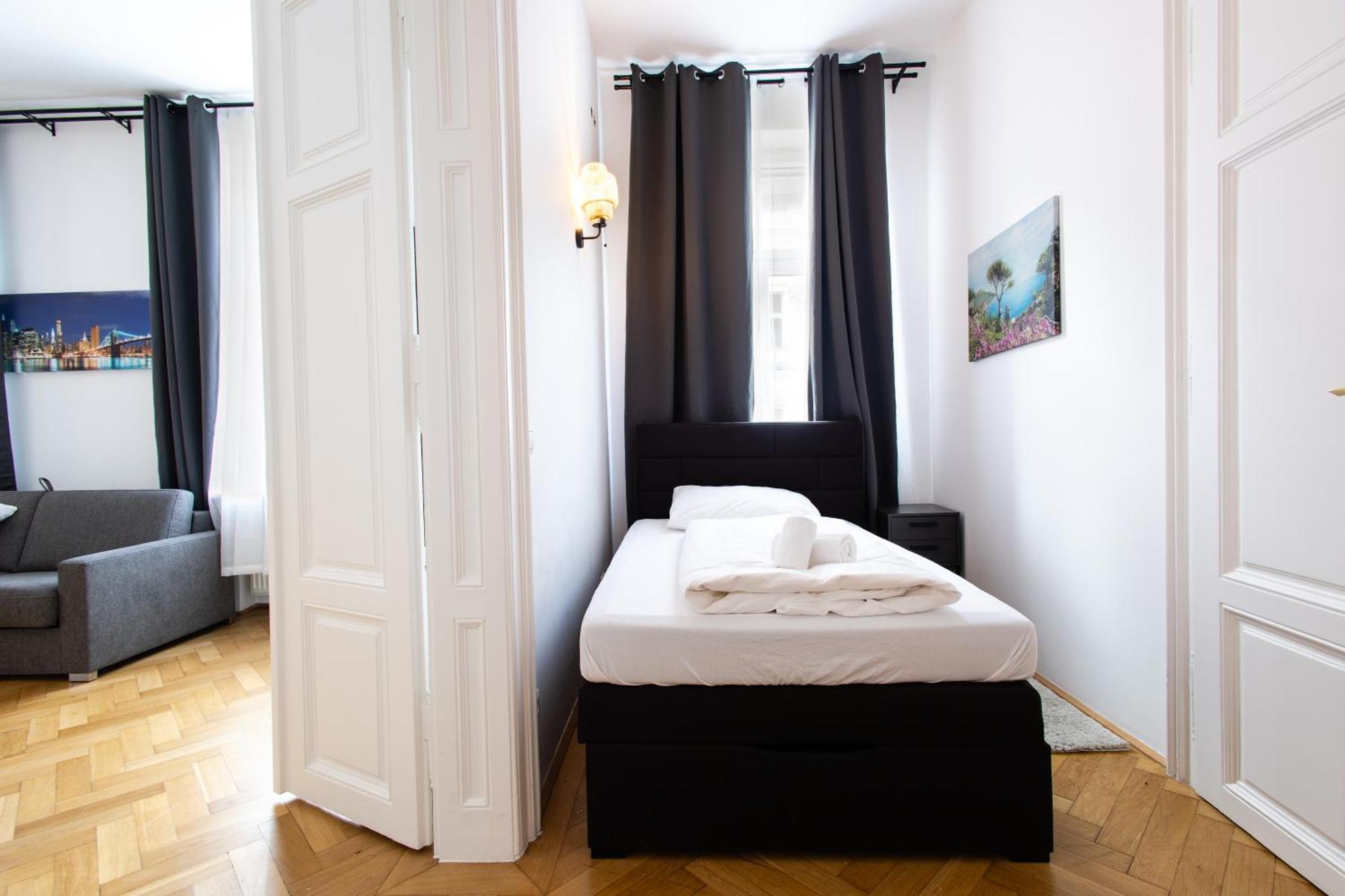 Apartments 4 You Red Star 8 Вена Экстерьер фото